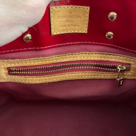 Authentic Louis Vuitton monogram Vernis PM Reade small tote. Cute! - Picture 7 of 16